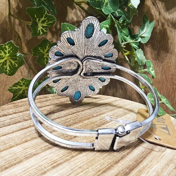 Silver Cuff Southwestern Style Bracelet. Turquoise and Red Faux Stones. NWT. - Picture 8 of 9